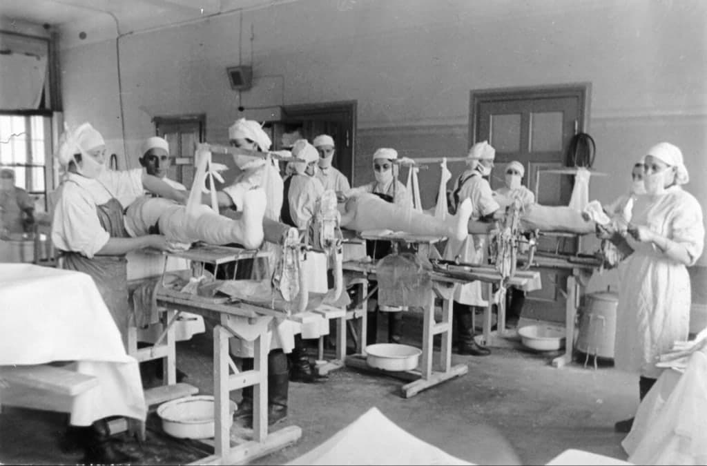 Operating theatre of a field hospital